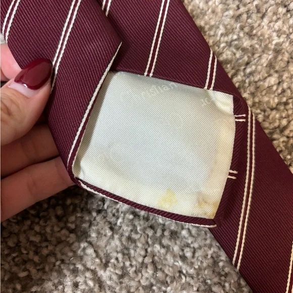 Christian Dior Neck Tie Mens Red Maroon / White Striped Pattern Poly/Silk Blend. - Picture 4 of 5